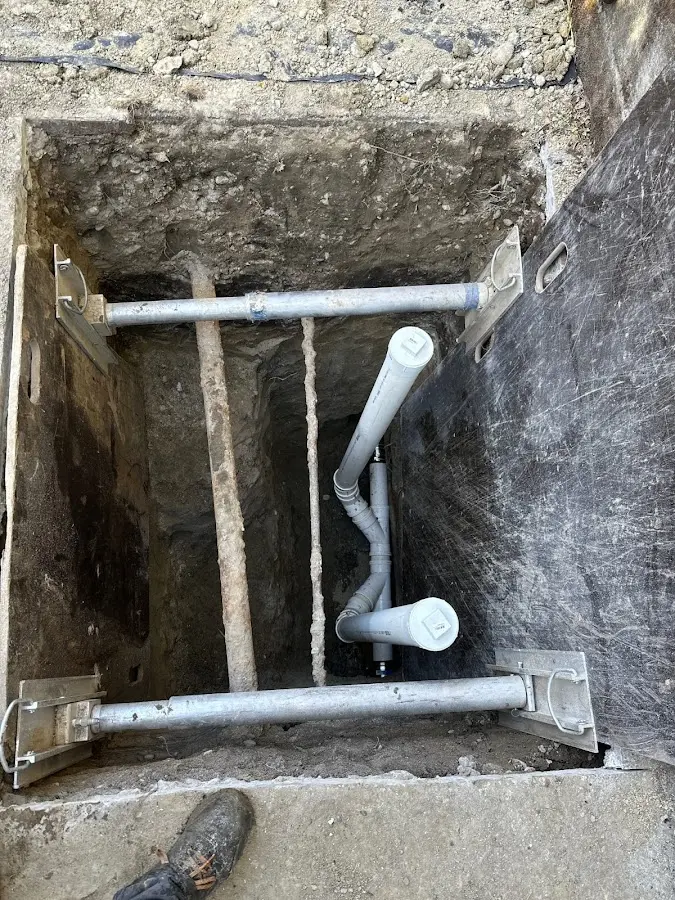 Experienced plumber completing Drain Cleaning work in Battle Mountain